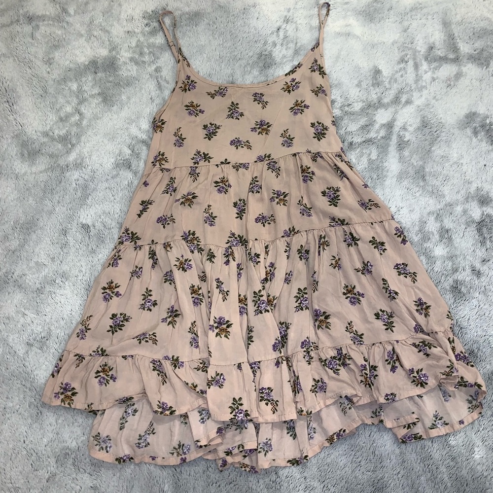 Floral flowy dress open back